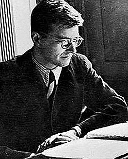 ซิมโฟนีหมายเลข 5 ใน D Minor, Op 47 ซิมโฟนีโดย Shostakovich