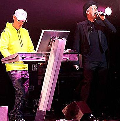 Pet Shop Boys ثنائي الموسيقى البريطاني
