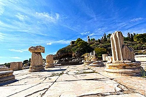 Bandar kuno Eleusis, Yunani