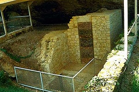 Antropologické a archeologické naleziště Le Moustier, Francie
