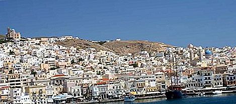 Isla ng Syros, Greece