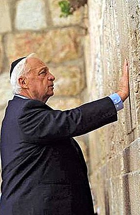 Ariel Sharon Izrael miniszterelnök