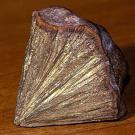 Marcasytowy minerał