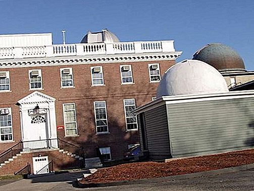 Pusat lembaga penelitian Astrofisika Harvard-Smithsonian, Cambridge, Massachusetts, Amerika Serikat