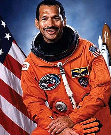 Charlesas Boldenas Amerikos astronautas