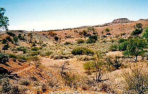 Kawah meteorit Henbury Craters, Wilayah Utara, Australia