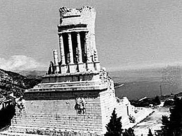 Trofeo greco antico memoriale