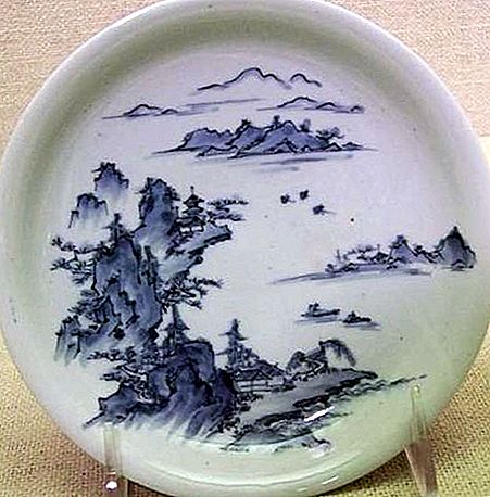 Ceramica giapponese in porcellana di Mikawachi